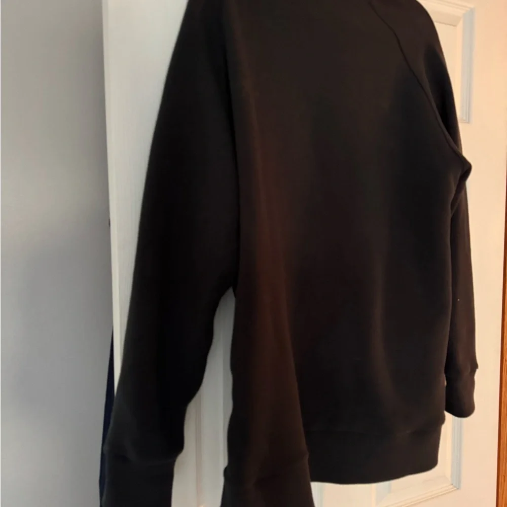 Varley Black Sweatshirt with Gold Zippers - Picture 14 of 14